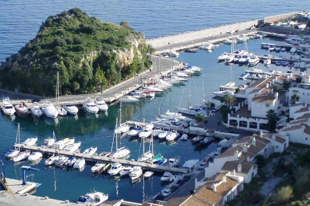 Las Gondolas Y El Mar Almunecar Exterior photo